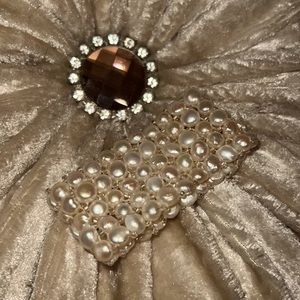 Stretchy Pearl Bracelet